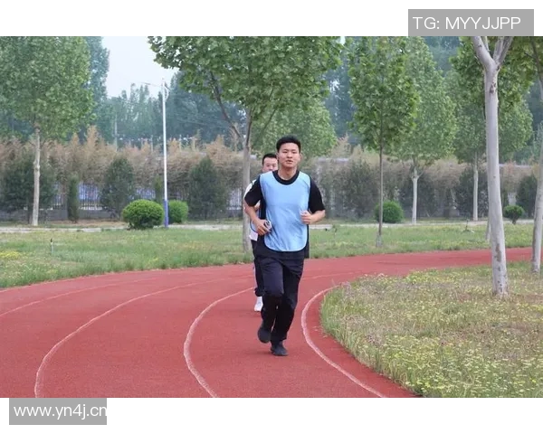 以体能训练为核心提升综合素质探讨全面发展与健康生活的关系 以体能训练为核心提升综合素质探讨全面发展与健康生活的关系